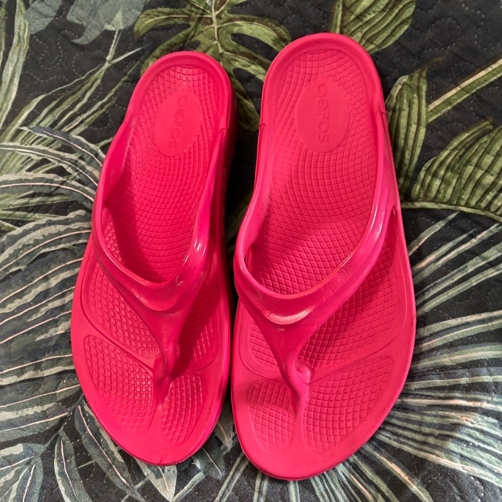 Oofos Flip Flops